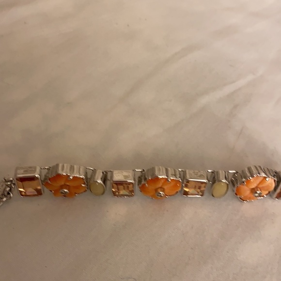 Hues of oranges bracelet! - Picture 6 of 10